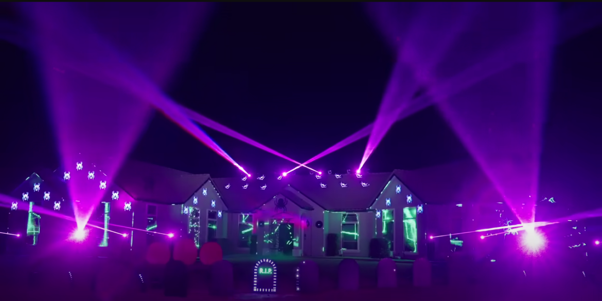 Video: 2024 Halloween Light Show Part 1